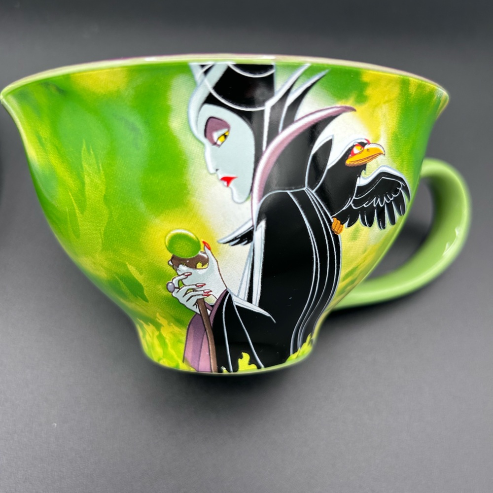 EUC Silver Buffalo Disney Villains Maleficent Ceramic Teacup and Saucer Set - Picture 4 of 10
